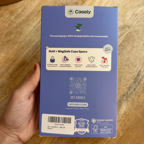 Casely iPhone 16 Pro Case in Blue & White Rose Floral Compatible with MagSafe - Picture 5 of 6